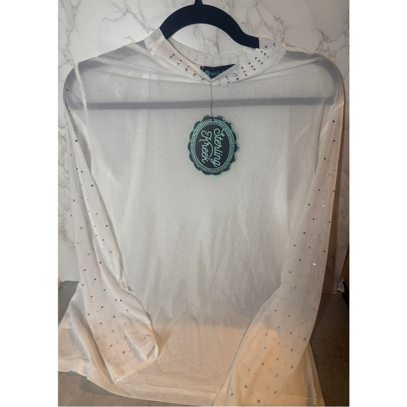 Sterling Kreek Tops - Sterling Kreek Long Sleeve White Silver Rhinestones PERFECT TO ADD UNDER TEES